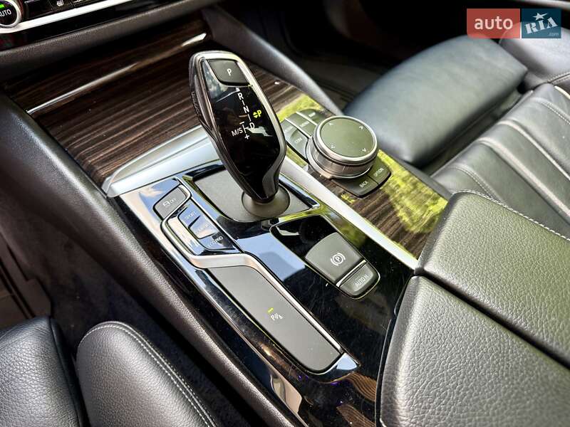 Седан BMW 5 Series 2019 в Днепре