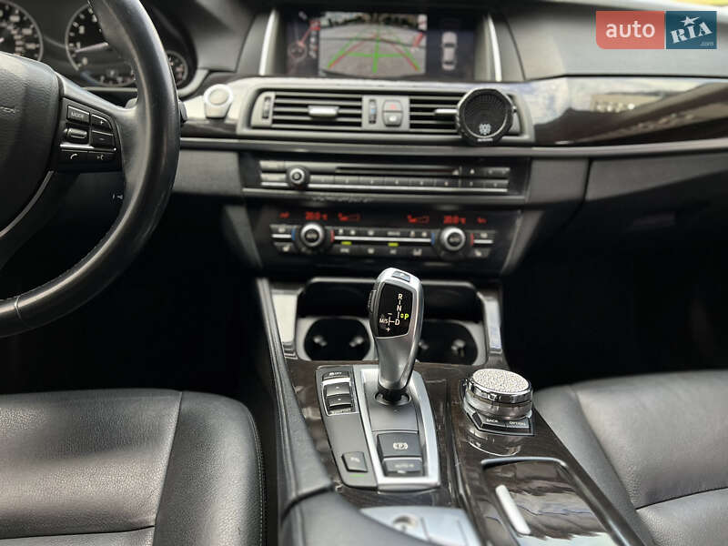 Седан BMW 5 Series 2014 в Дніпрі