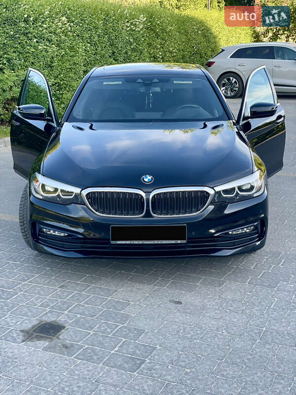 Седан BMW 5 Series 2018 в Львові