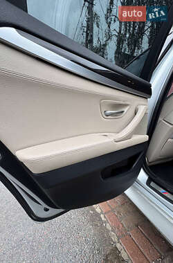 Седан BMW 5 Series 2011 в 