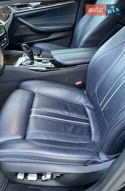 Седан BMW 5 Series 2017 в 
