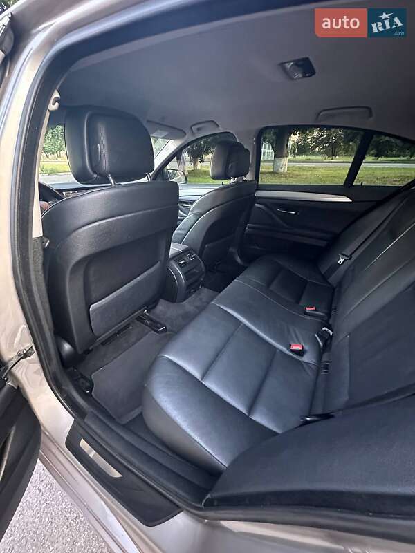 Седан BMW 5 Series 2012 в Золотоноше