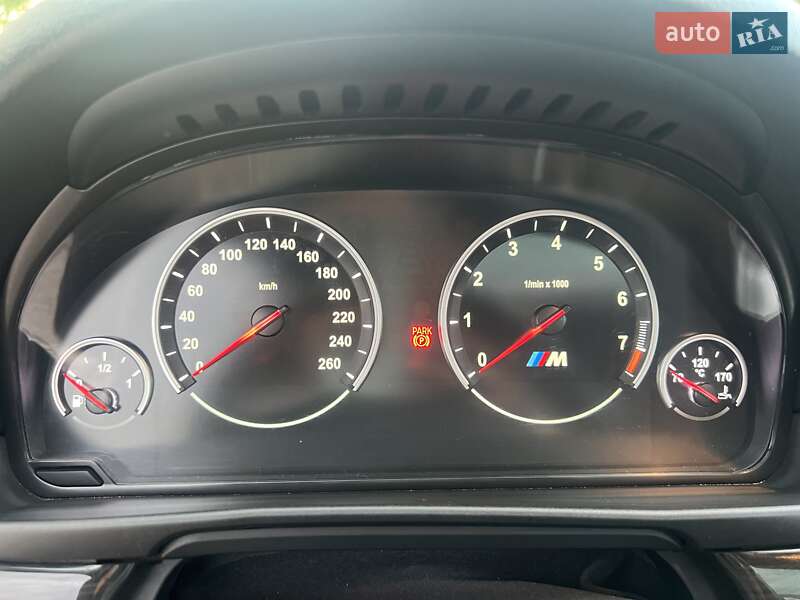 Седан BMW 5 Series 2013 в Олександрії