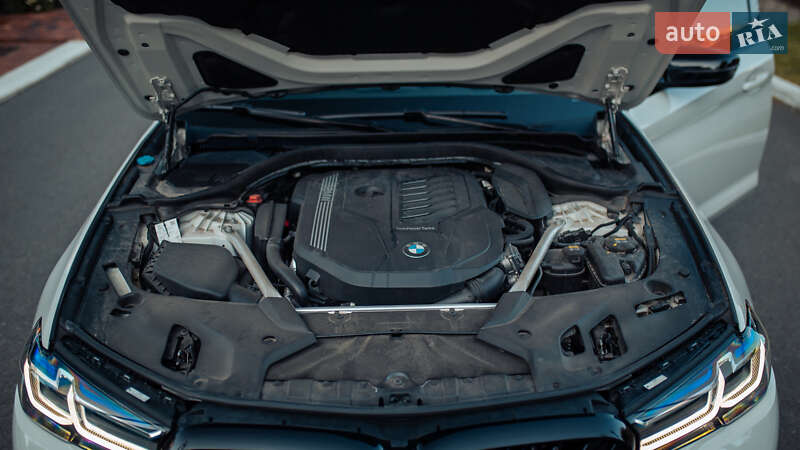 Седан BMW 5 Series 2019 в Черновцах
