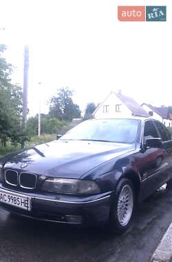 Седан BMW 5 Series 2000 в Луцьку