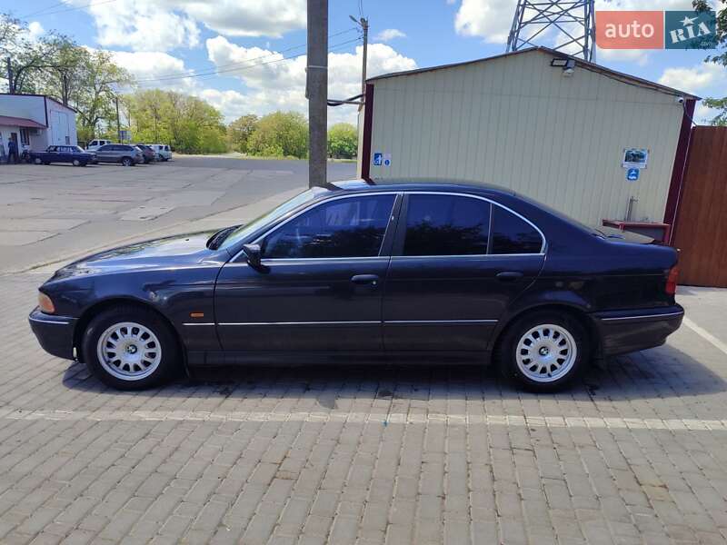 Седан BMW 5 Series 1998 в Овидиополе
