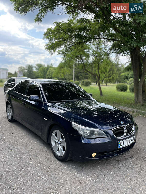 Седан BMW 5 Series 2004 в Чугуєві