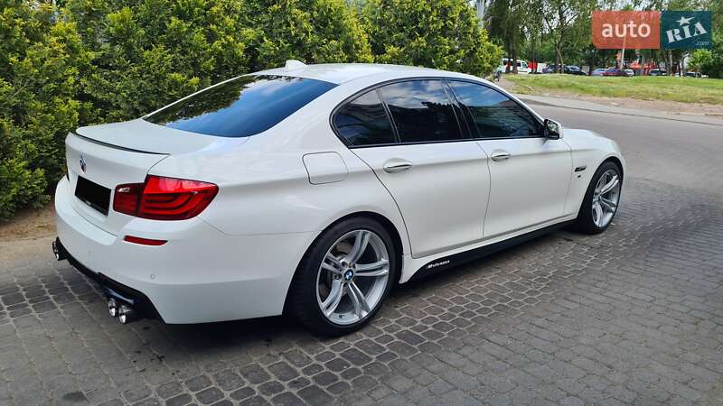 Седан BMW 5 Series 2011 в Львове