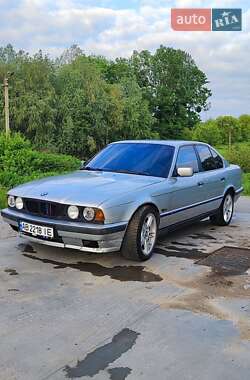 Седан BMW 5 Series 1990 в Жмеринке