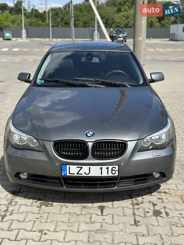 BMW 5 Series 2004