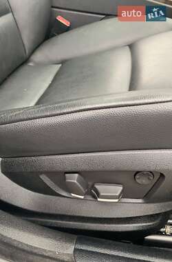 Седан BMW 5 Series 2012 в 