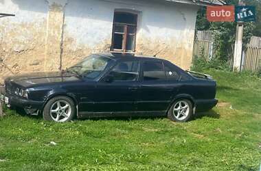 Седан BMW 5 Series 1988 в Староконстантинове