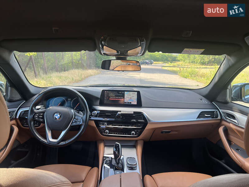Седан BMW 5 Series 2018 в Кривому Розі