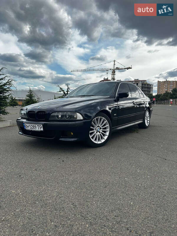 BMW 5 Series 2000