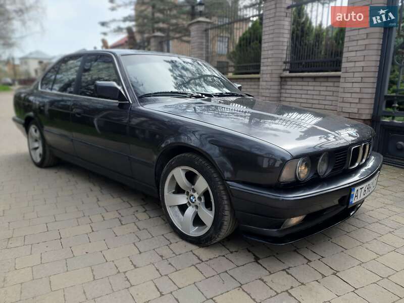 Седан BMW 5 Series 1990 в Ивано-Франковске