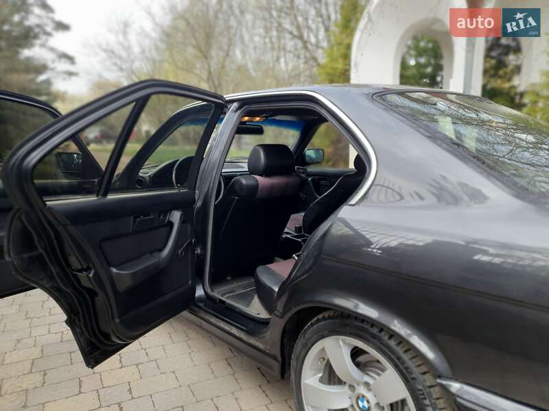 Седан BMW 5 Series 1990 в Ивано-Франковске
