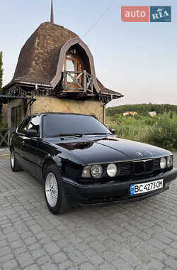 Седан BMW 5 Series 1992 в Бориславе