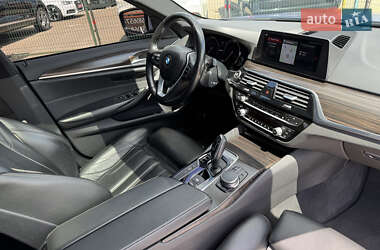 Седан BMW 5 Series 2018 в  фото 57 Седан BMW 5 Series 2018 в