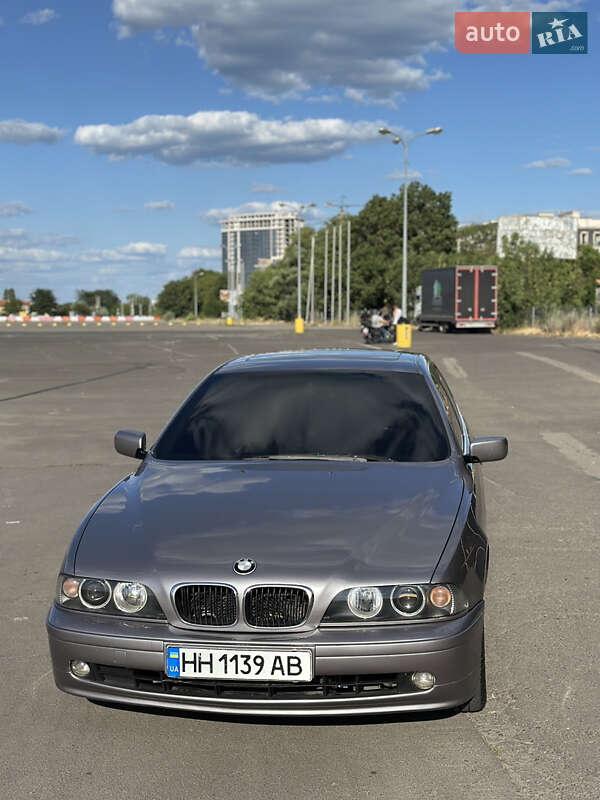 BMW 5 Series 2001
