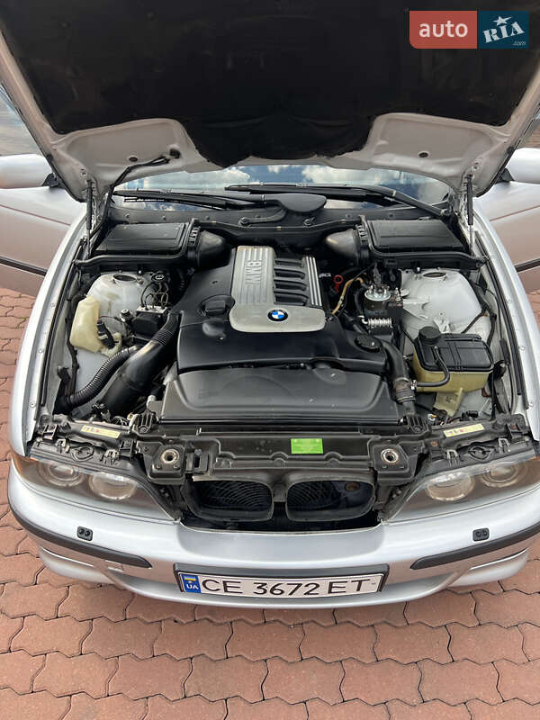 Седан BMW 5 Series 2002 в Чернівцях