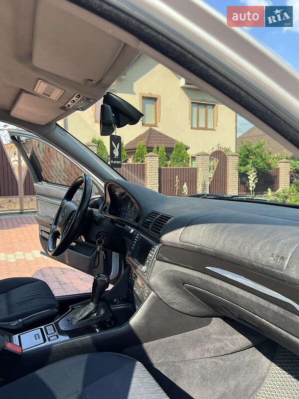 Седан BMW 5 Series 2002 в Чернівцях