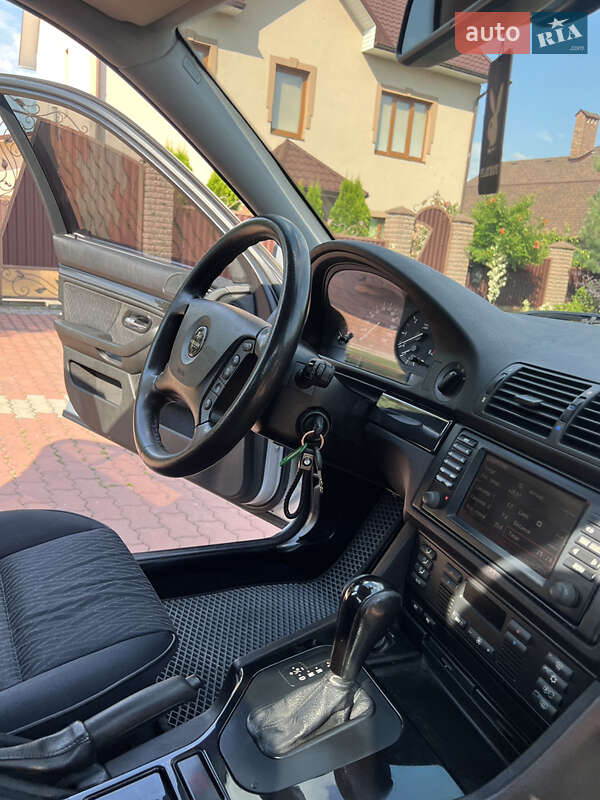 Седан BMW 5 Series 2002 в Чернівцях