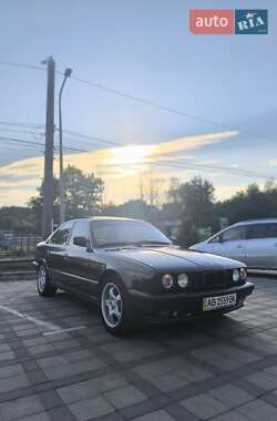 Седан BMW 5 Series 1991 в Виннице