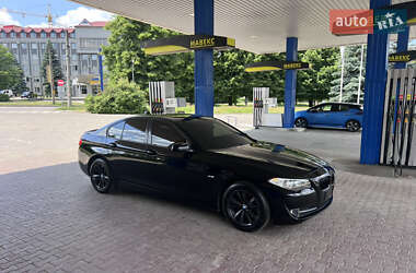 Седан BMW 5 Series 2012 в Чернівцях