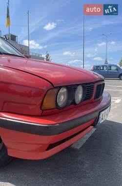 Седан BMW 5 Series 1992 в Києві