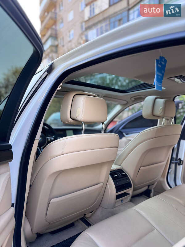 Седан BMW 5 Series 2010 в Запорожье