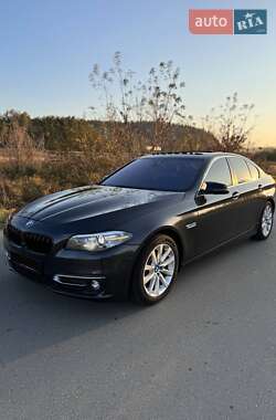 Седан BMW 5 Series 2016 в Львове