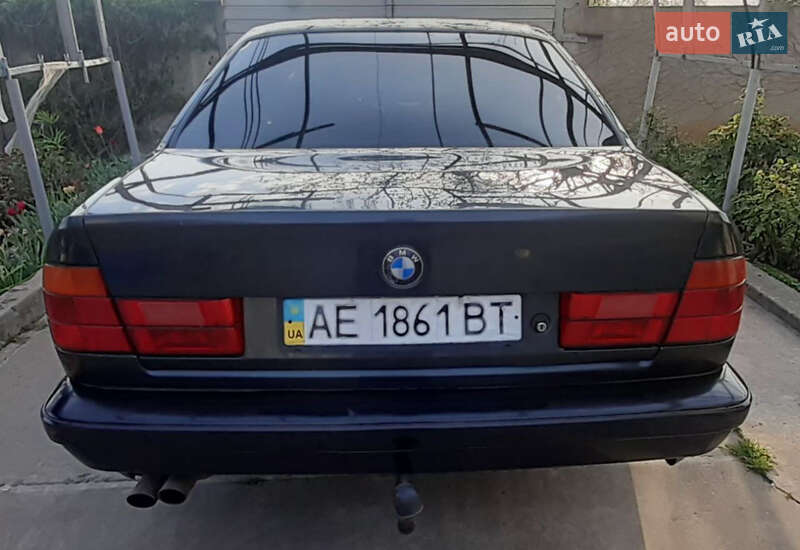 Седан BMW 5 Series 1990 в Криничках
