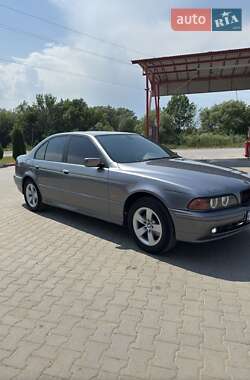 Седан BMW 5 Series 1997 в Чернівцях