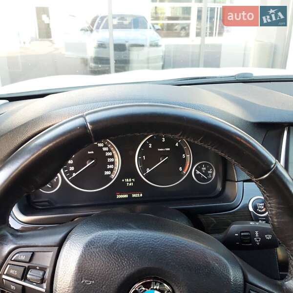 Седан BMW 5 Series 2013 в Калуше