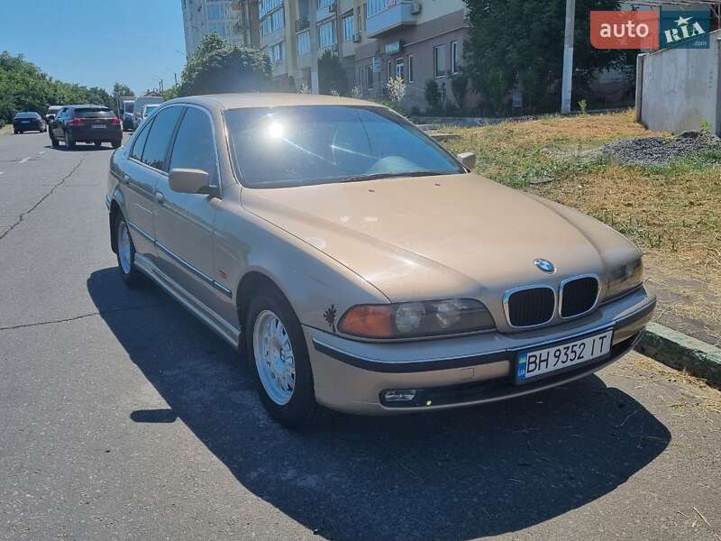 BMW 5 Series 2000