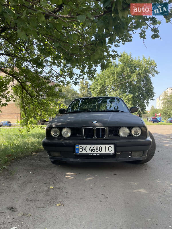 Седан BMW 5 Series 1989 в Конотопе