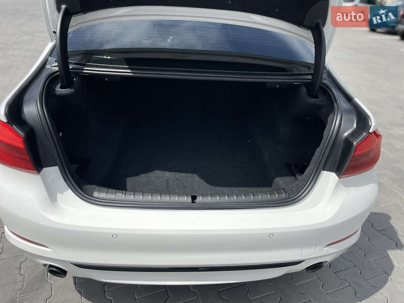 Седан BMW 5 Series 2018 в Луцьку