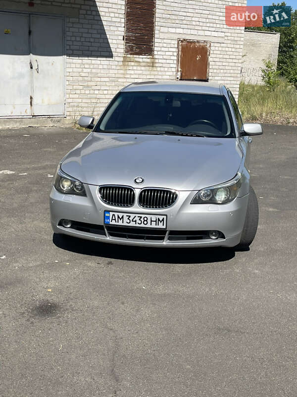 Седан BMW 5 Series 2003 в Киеве