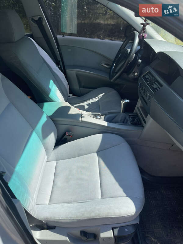 Седан BMW 5 Series 2003 в Киеве