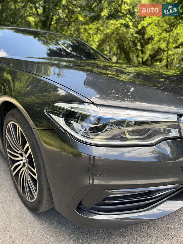 Седан BMW 5 Series 2018 в Чернигове