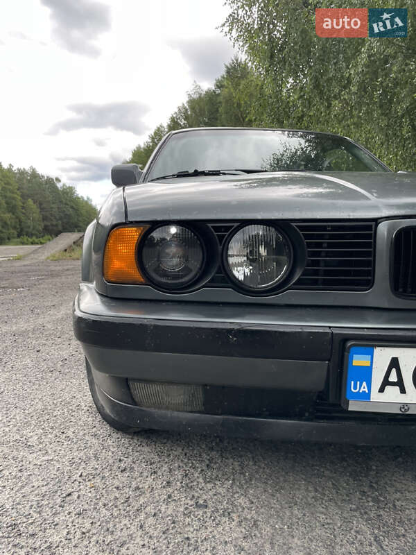 Седан BMW 5 Series 1990 в Ковелі