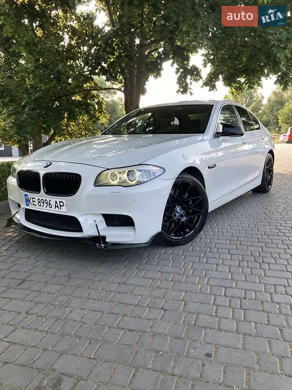 BMW 5 Series 2012
