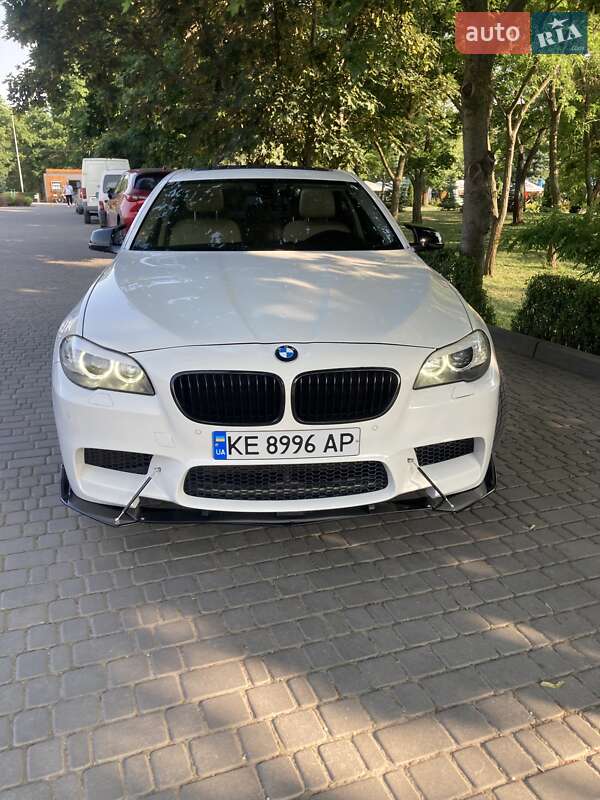 Седан BMW 5 Series 2012 в Каменском