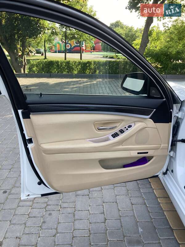 Седан BMW 5 Series 2012 в Каменском
