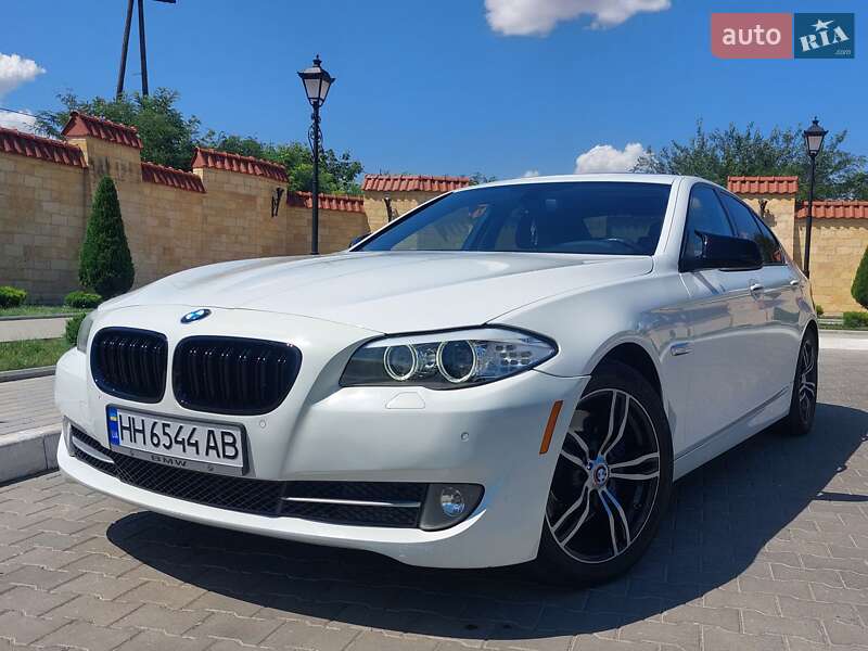 Седан BMW 5 Series 2013 в 
