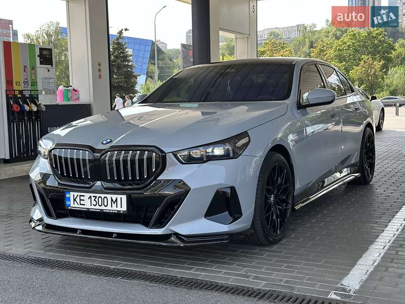 BMW 5 Series 2024
