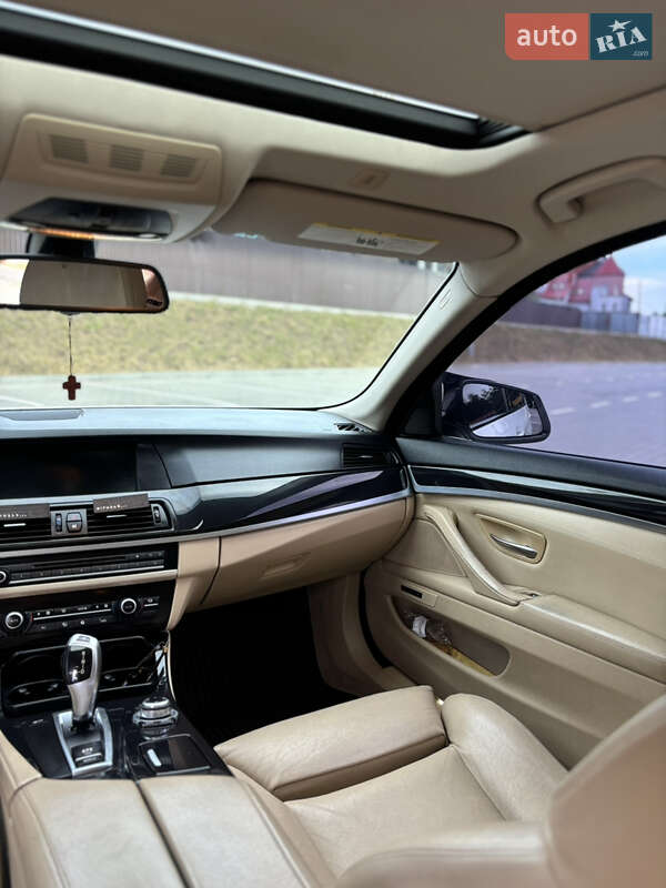 Седан BMW 5 Series 2011 в Тернополі