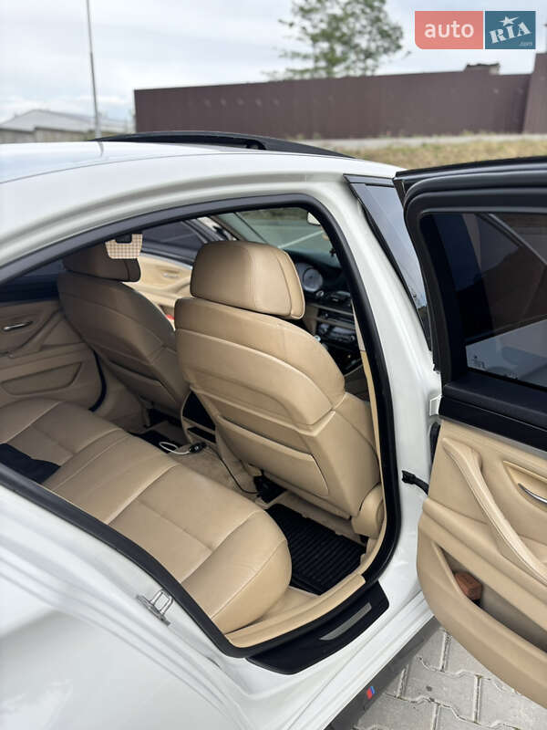 Седан BMW 5 Series 2011 в Тернополі