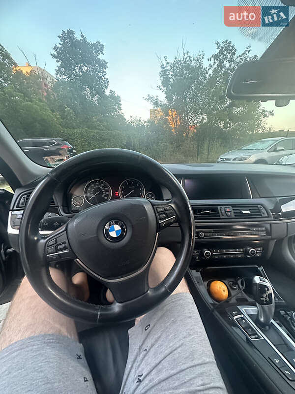 Седан BMW 5 Series 2014 в Львове