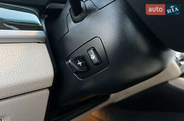 Седан BMW 5 Series 2013 в 